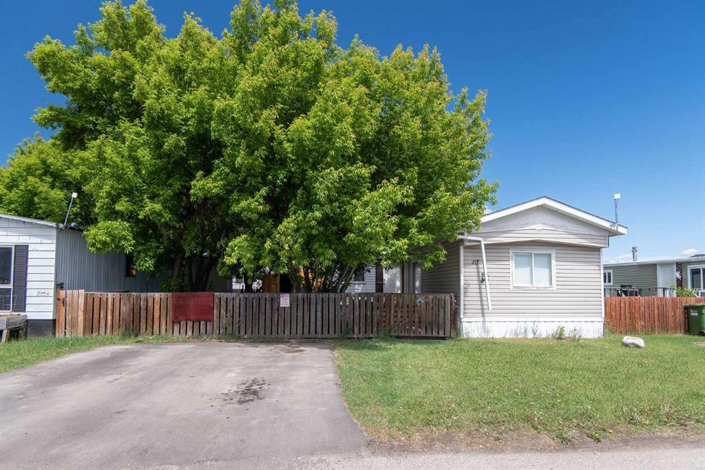 Second View of 237, 5344 76 Street , Northwood Estates, Red Deer, Alberta, T4P 2A6