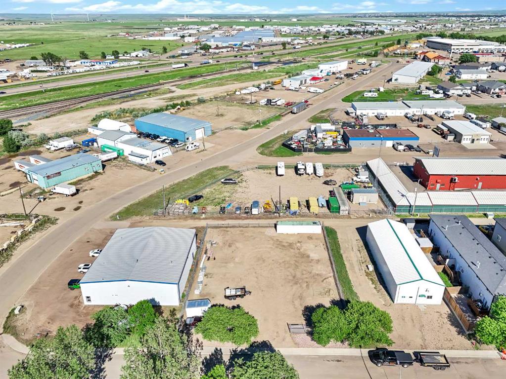 Fourth View of 208 3 Street NE, NONE, Redcliff, Alberta, T0J2P0