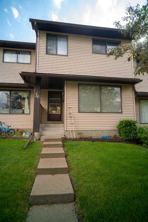 Third View of 30, 380 Bermuda Drive NW, Beddington Heights, Calgary, Alberta, T3K 2B2