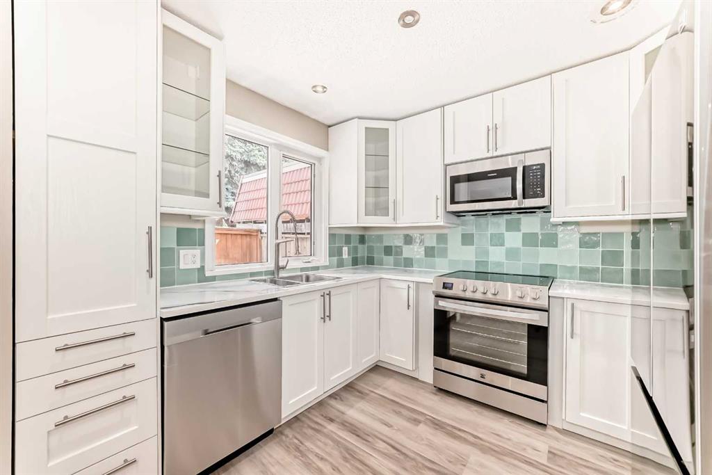 Fourth View of 8, 714 Willow Park Drive SE, Willow Park, Calgary, Alberta, T2J 0L8