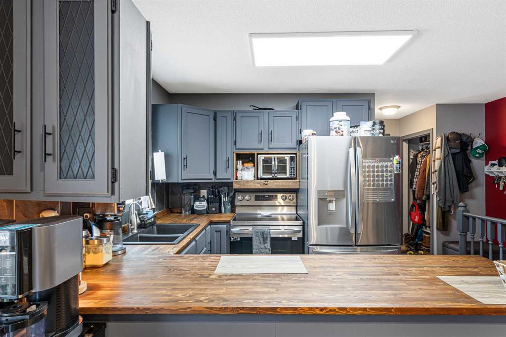 Fifth View of 207 7 Avenue , NONE, Paradise Hill, Saskatchewan, S0M 2G0