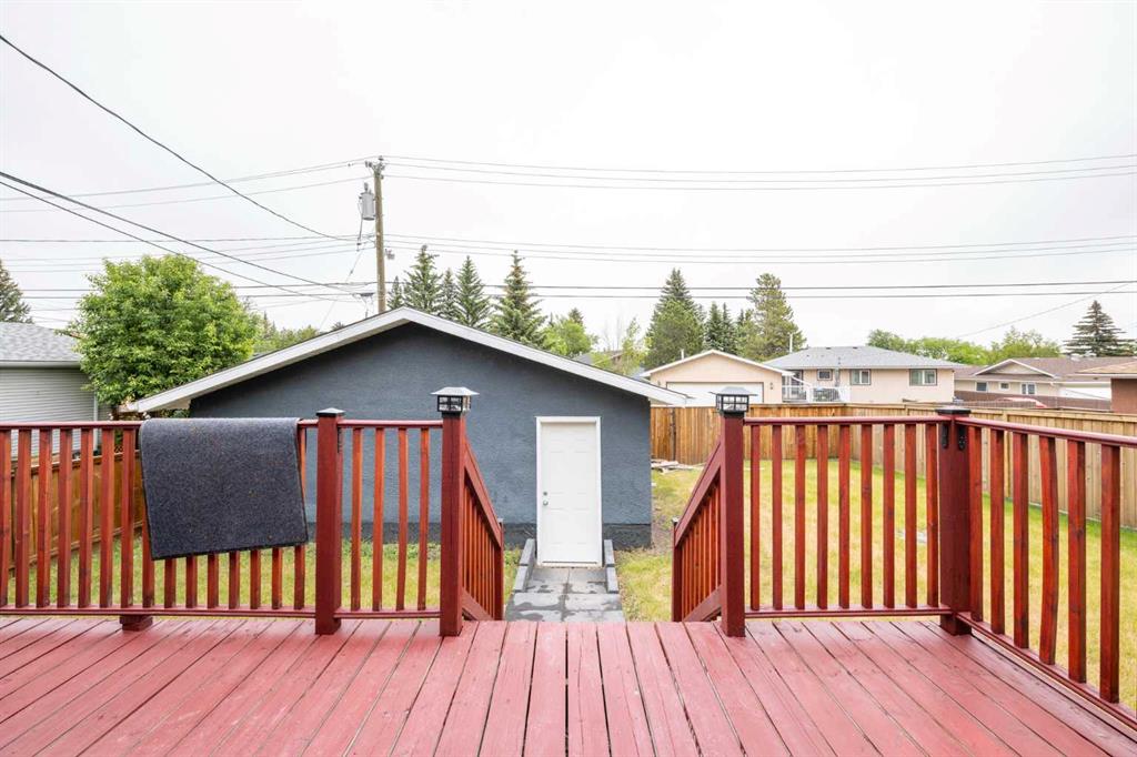 Third View of 6036 4 Street NE, Thorncliffe, Calgary, Alberta, T2K 1K2
