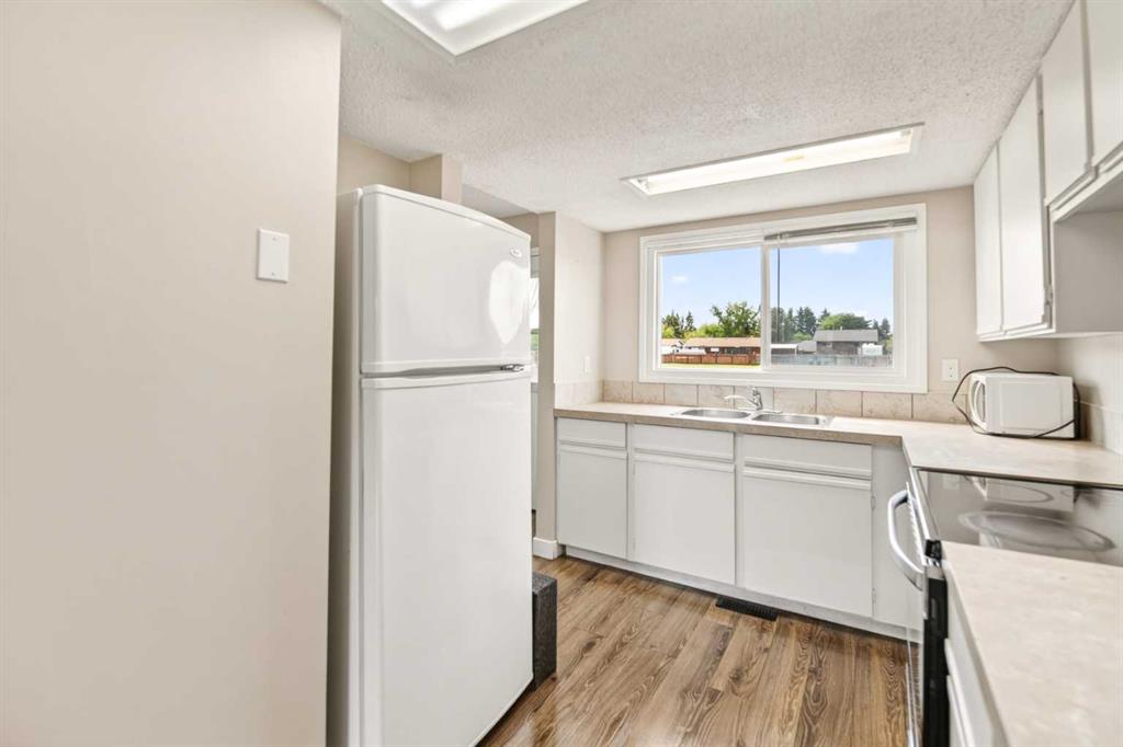 Fifth View of 85 Baile Close , Bower, Red Deer, Alberta, T4R 1R5