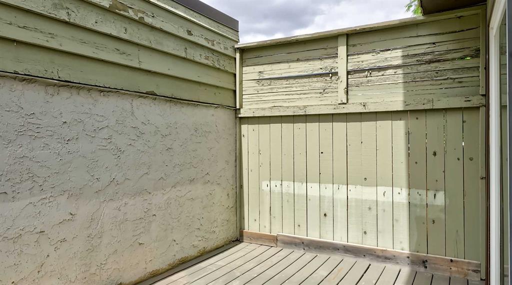 Fifth View of 502, 5660 23 Avenue NE, Pineridge, Calgary, Alberta, T1Y 4R3