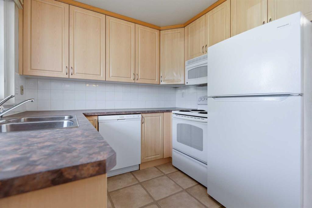 Fourth View of 1505, 3907 39 Street , Morrisroe, Red Deer, Alberta, T4N 0M6