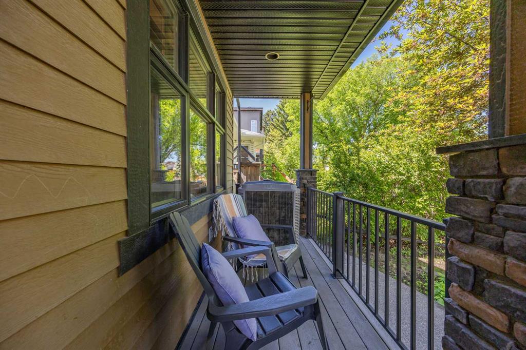 Fourth View of 211 32 Avenue NW, Tuxedo Park, Calgary, Alberta, T2M 2P8