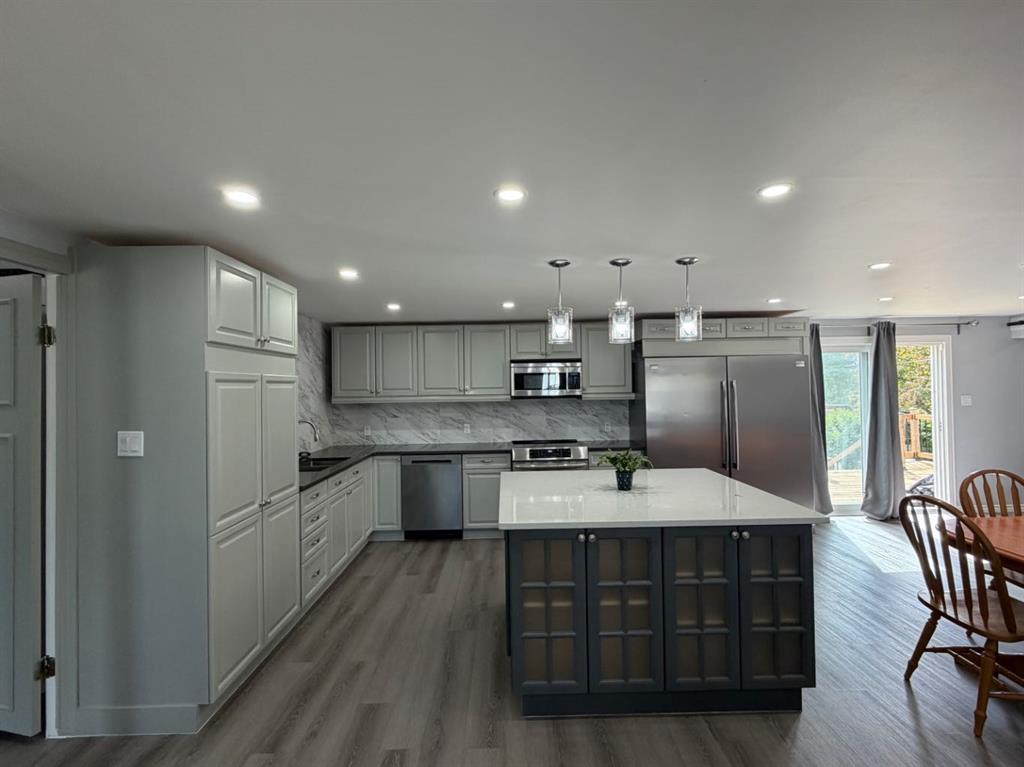 423 Bruce Avenue , A2319509, Alberta,