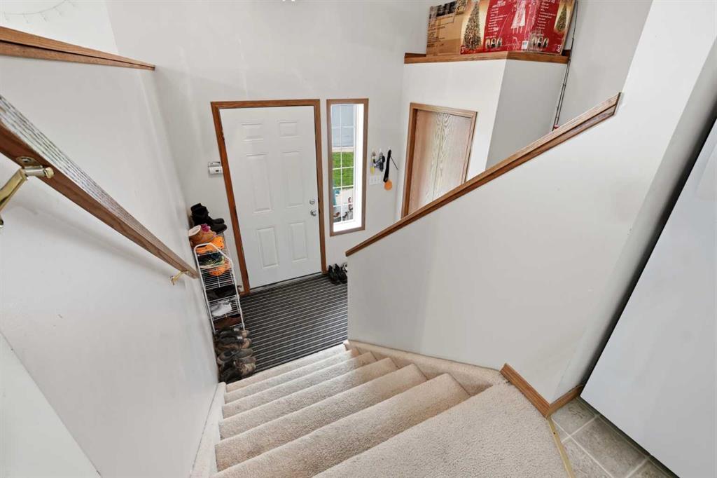 Third View of 5812 70 AvenueClose , NONE, Rocky Mountain House, Alberta, T4T 1V8