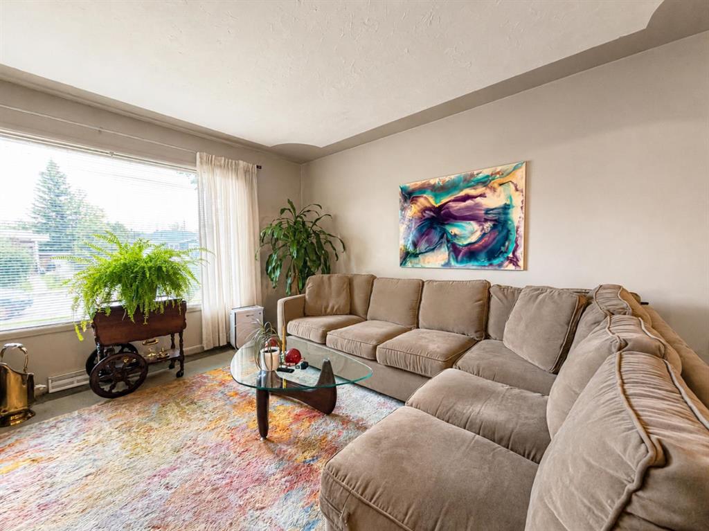Fourth View of 2115 Halifax Crescent NW, Banff Trail, Calgary, Alberta, T2M4C8