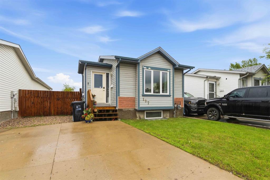Second View of 197 Black Bear Crescent , Timberlea, Fort McMurray, Alberta, T9K2J5