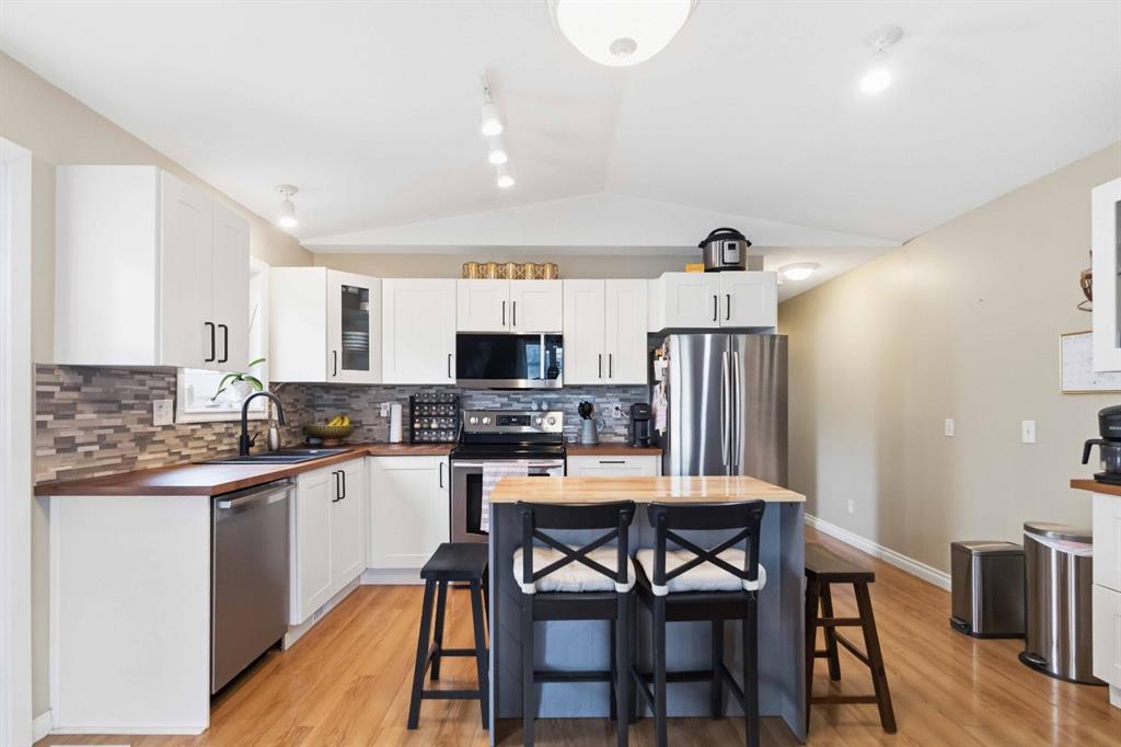 Third View of 197 Black Bear Crescent , Timberlea, Fort McMurray, Alberta, T9K2J5
