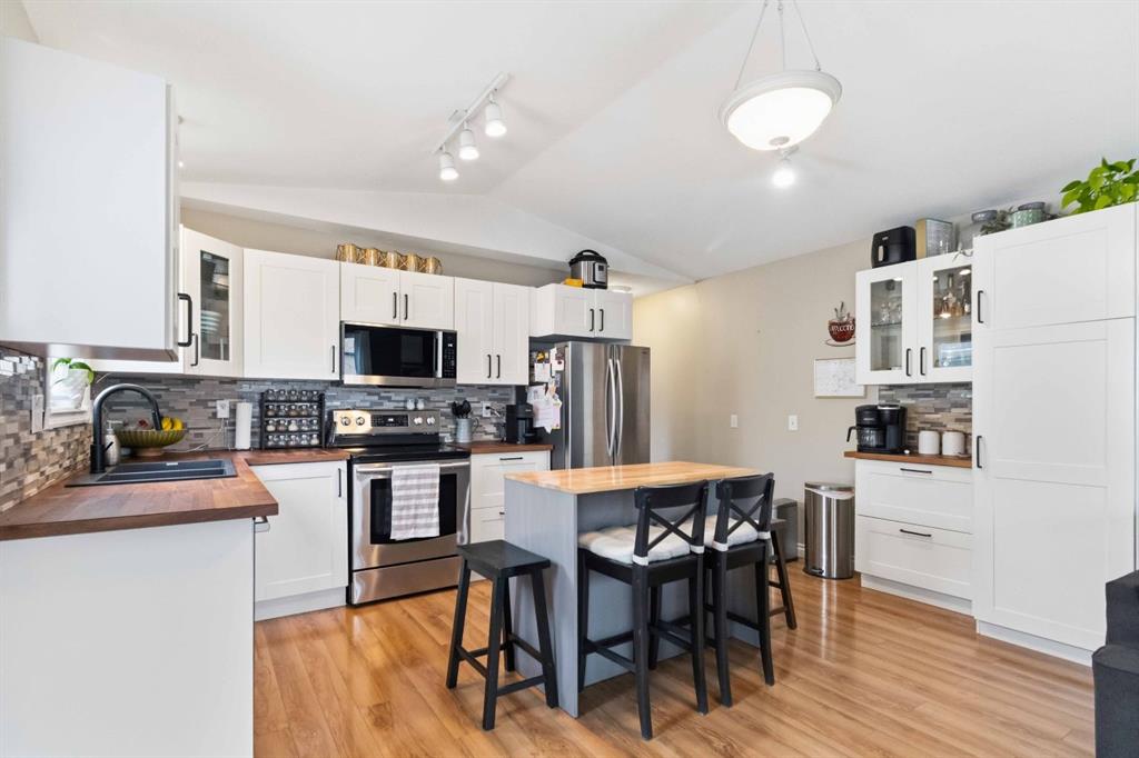 Fourth View of 197 Black Bear Crescent , Timberlea, Fort McMurray, Alberta, T9K2J5