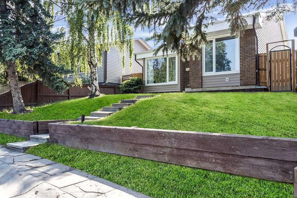 Third View of 95 Beddington Way NE, Beddington Heights, Calgary, Alberta, T3K1M8