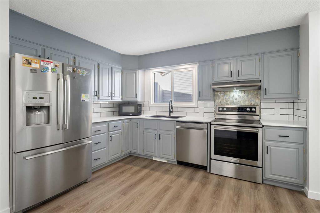 Fourth View of 95 Beddington Way NE, Beddington Heights, Calgary, Alberta, T3K1M8
