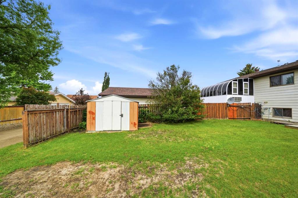 Fourth View of 15 Mclean Street , Morrisroe Extension, Red Deer, Alberta, T4R 1T6