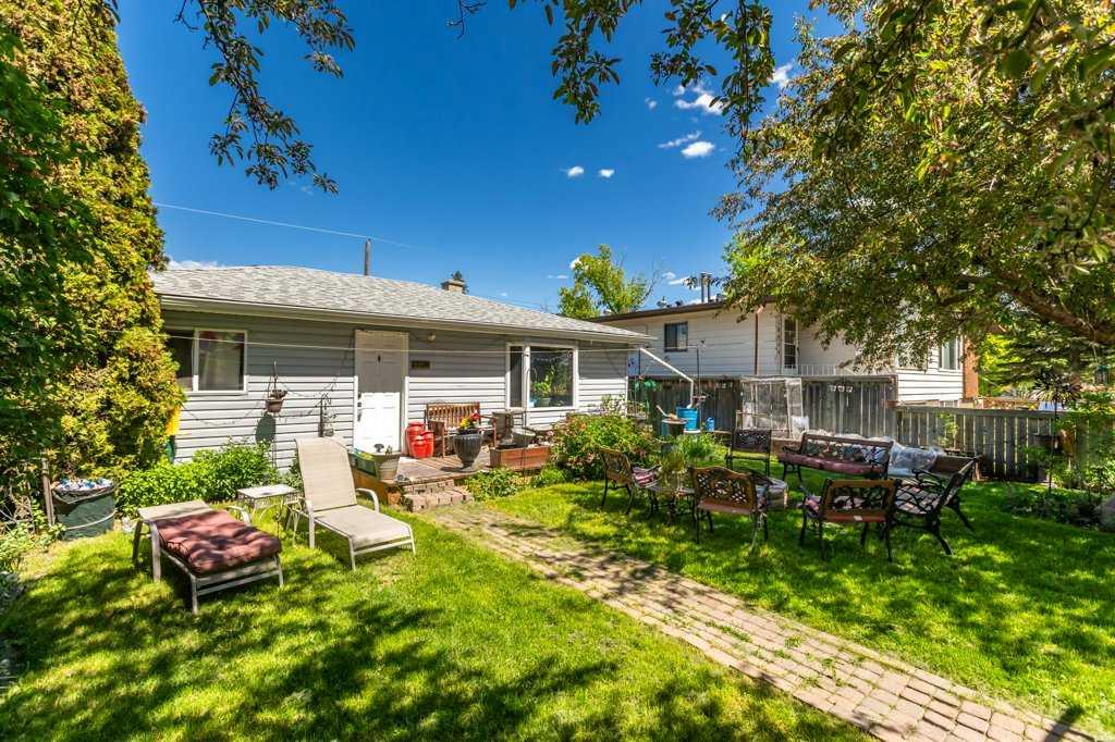 Third View of 8812 46 Avenue NW, Bowness, Calgary, Alberta, T3B 1Y8