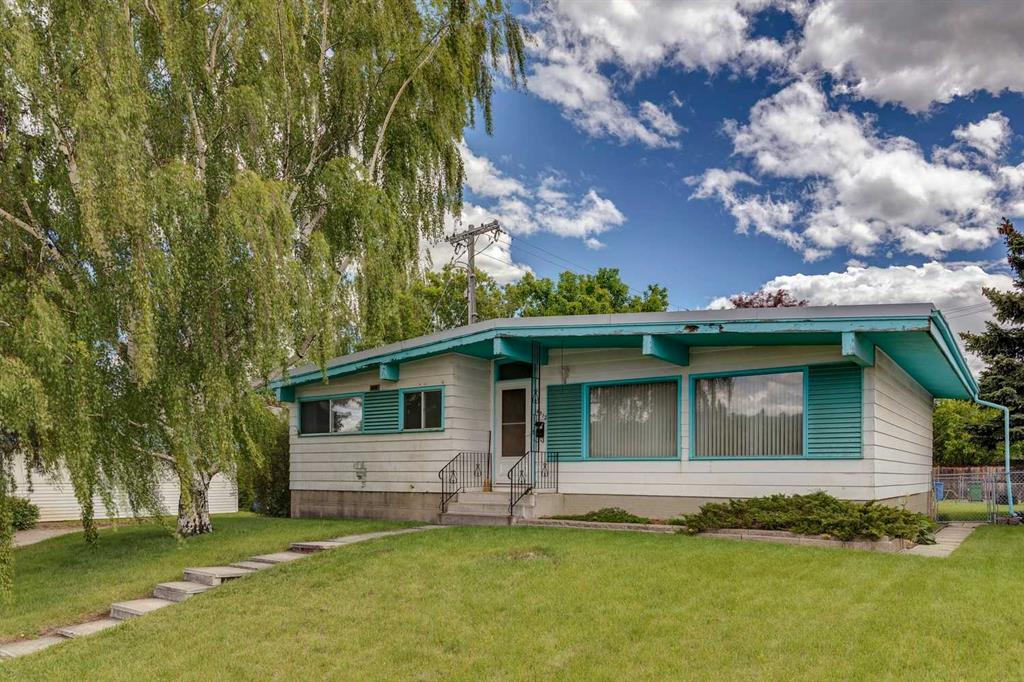 Second View of 4312 40 Street NW, Varsity, Calgary, Alberta, T3A 0H6