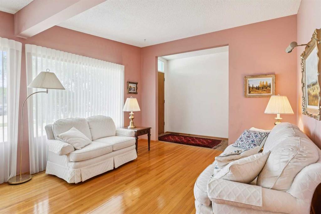 Fifth View of 4312 40 Street NW, Varsity, Calgary, Alberta, T3A 0H6