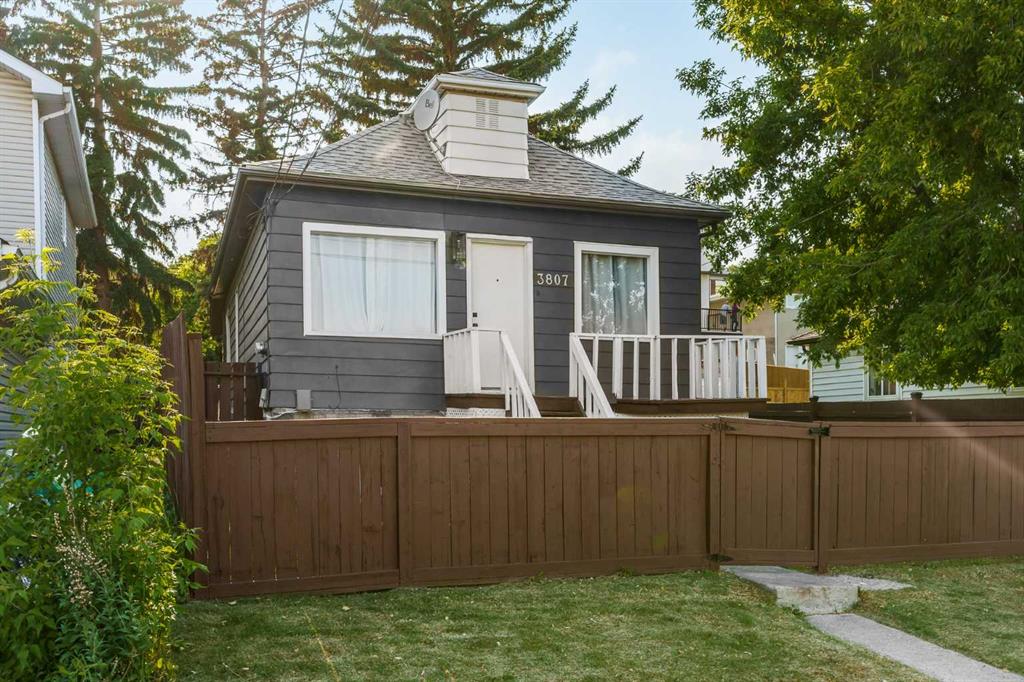 3807 1 Street NE, A2319780, Alberta,