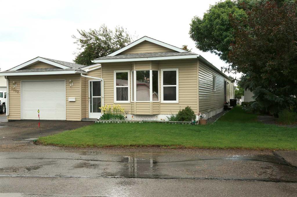 3002 32 Avenue S, A2319792, Alberta,