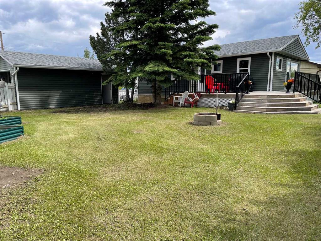 Third View of 932 4 Avenue , NONE, Hines Creek, Alberta, T0H 2A0