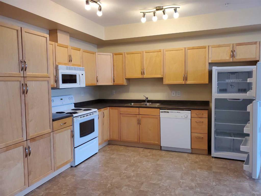 215, 160 Moberly Road , A2319884, Alberta,