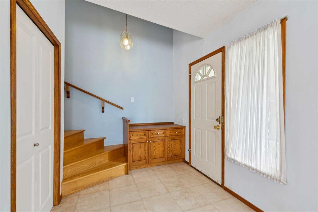 Third View of 4823 Brisebois Drive NW, Brentwood, Calgary, Alberta, T2L 2G3