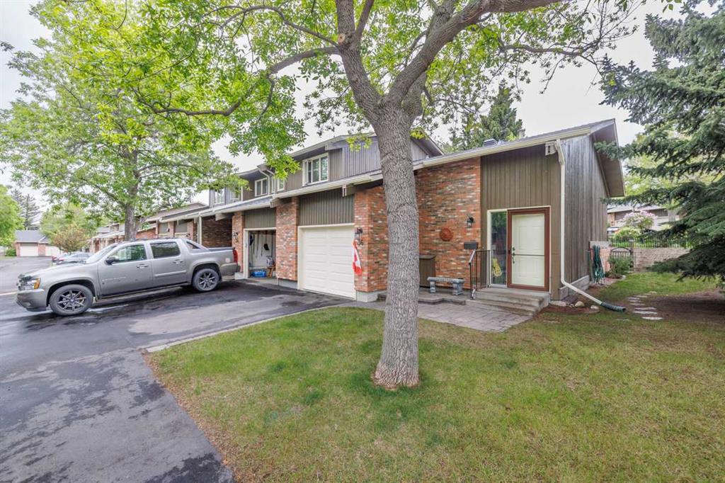 Third View of 36, 10001 Brookpark Boulevard SW, Braeside, Calgary, Alberta, T2W 3E3
