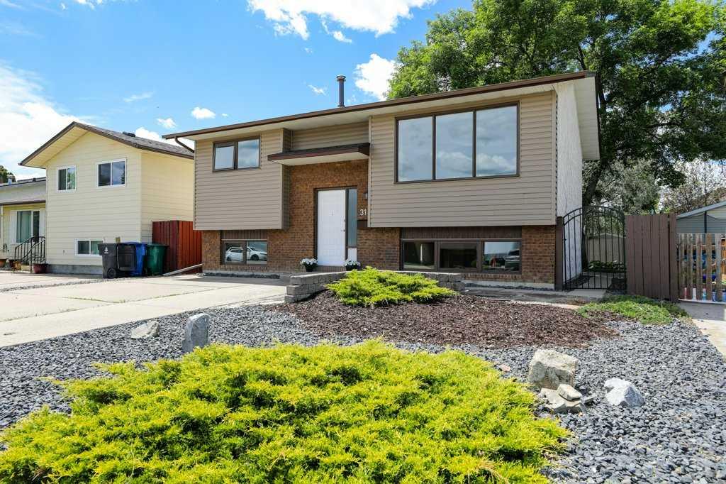 316 Leaside Avenue S, A2319963, Alberta,