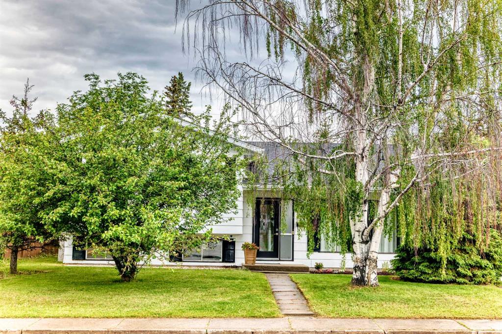 Third View of 5606 51 Street , NONE, Olds, Alberta, T4H 1H9