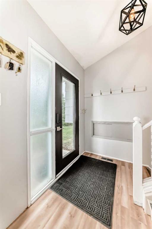 Fifth View of 5606 51 Street , NONE, Olds, Alberta, T4H 1H9