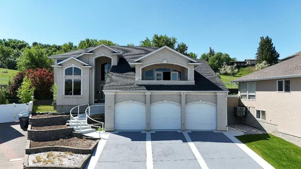 23 Chinook Place SW, A2319992, Alberta,