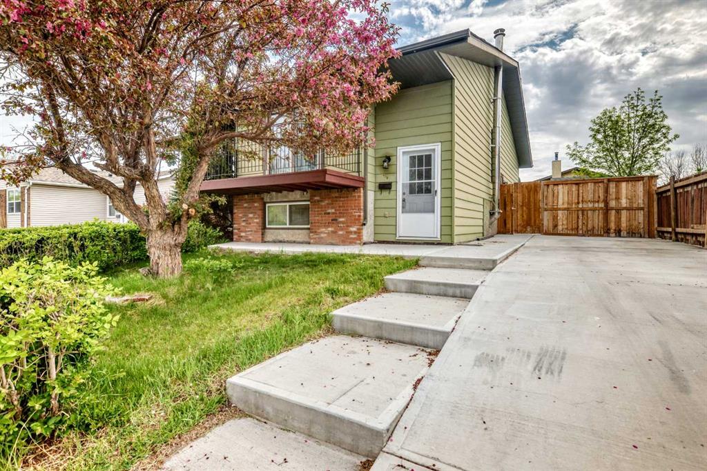 4218 38 Street NE, A2320020, Alberta,