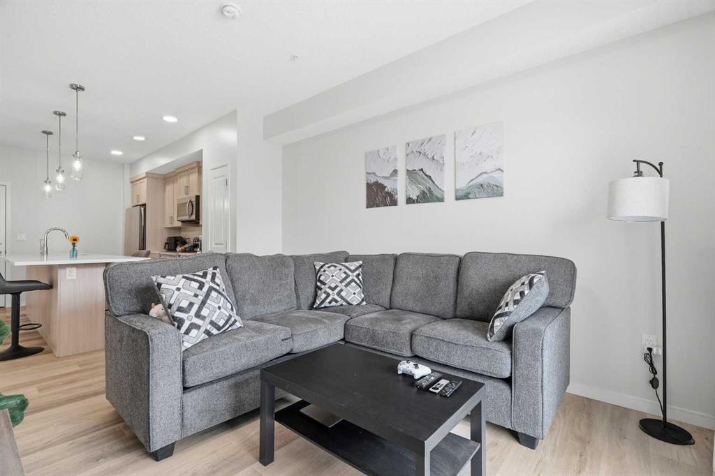 Fourth View of 3207, 33 Carringham Gate NW, Carrington, Calgary, Alberta, T3P2H6