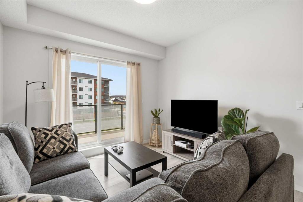 Fifth View of 3207, 33 Carringham Gate NW, Carrington, Calgary, Alberta, T3P2H6