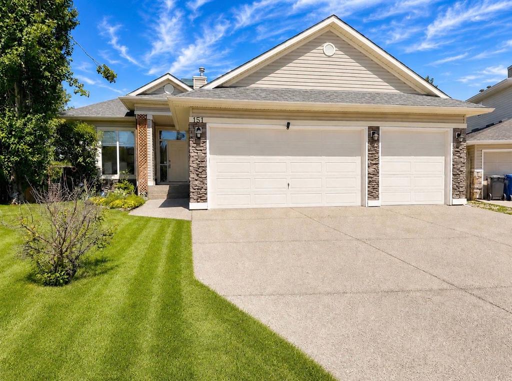 151 Hawkmere View , A2320032, Alberta,