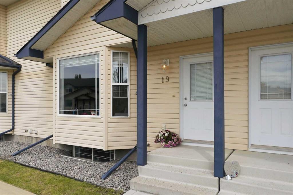 Fourth View of 19, 2 Hinshaw Drive , Hewlett Park, Sylvan Lake, Alberta, T4S 2J2