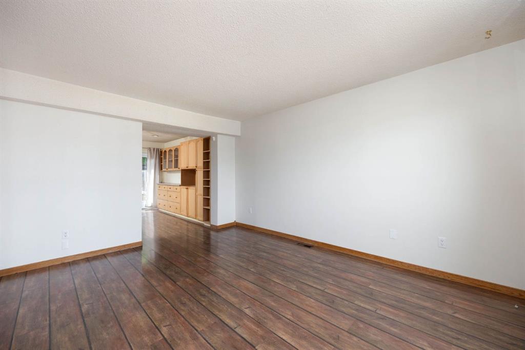 Fifth View of 121 Erindale Road , Thickwood, Fort McMurray, Alberta, T9H 4N4