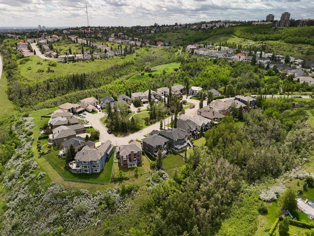 70 Patterson Close SW, A2320084, Alberta,
