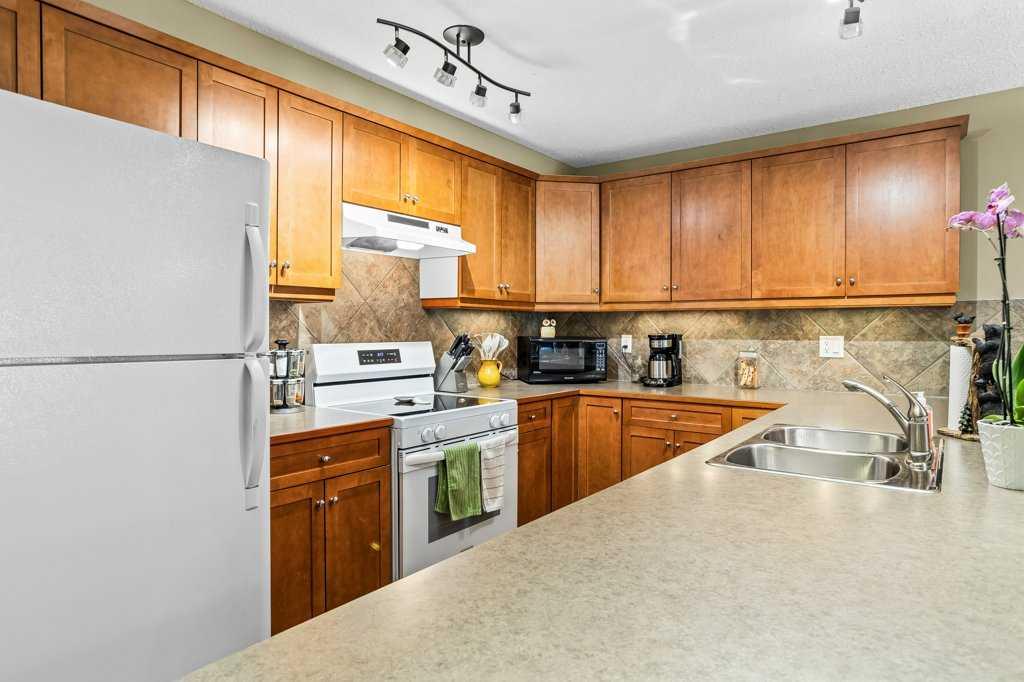 Fourth View of 215, 150 crossbow Place , Three Sisters, Canmore, Alberta, T1W 3H5