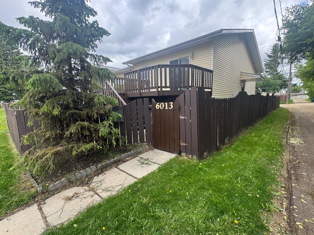 Second View of 6013 63A Street , Highland Green, Red Deer, Alberta, T4N 5P1