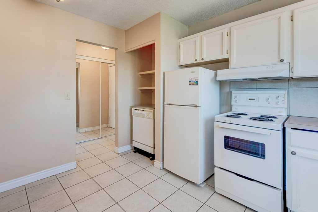 Fifth View of 43, 1703 11 Avenue SW, Sunalta, Calgary, Alberta, T3K 1J5