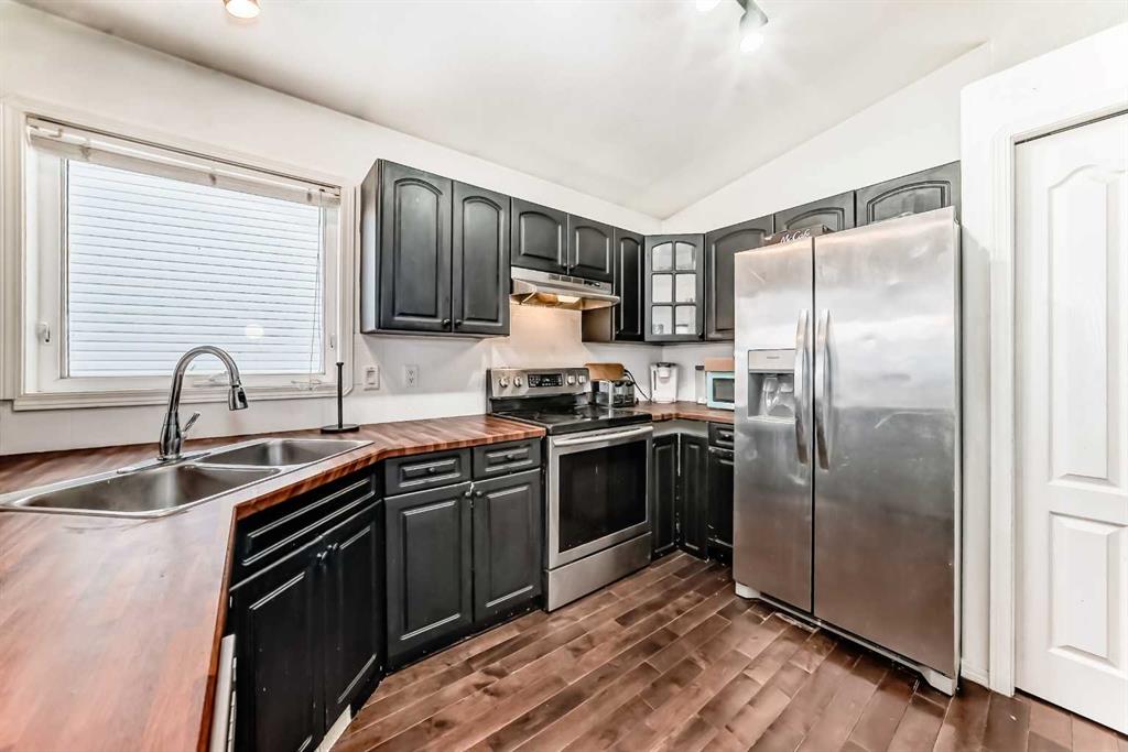 Fifth View of 29 Duval Crescent , Davenport, Red Deer, Alberta, T4R 2Y6