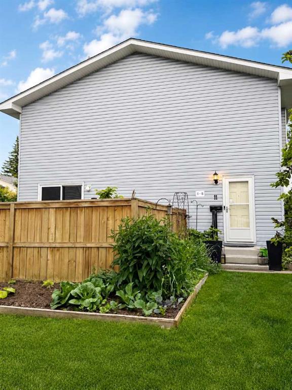 11, 4810 40 Avenue SW, A2320249, Alberta,