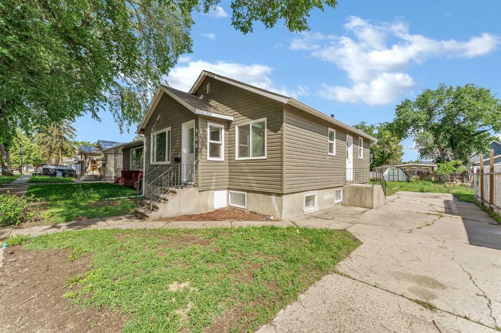 Third View of 960 5 Street SE, River Flats, Medicine Hat, Alberta, T1A 0P4