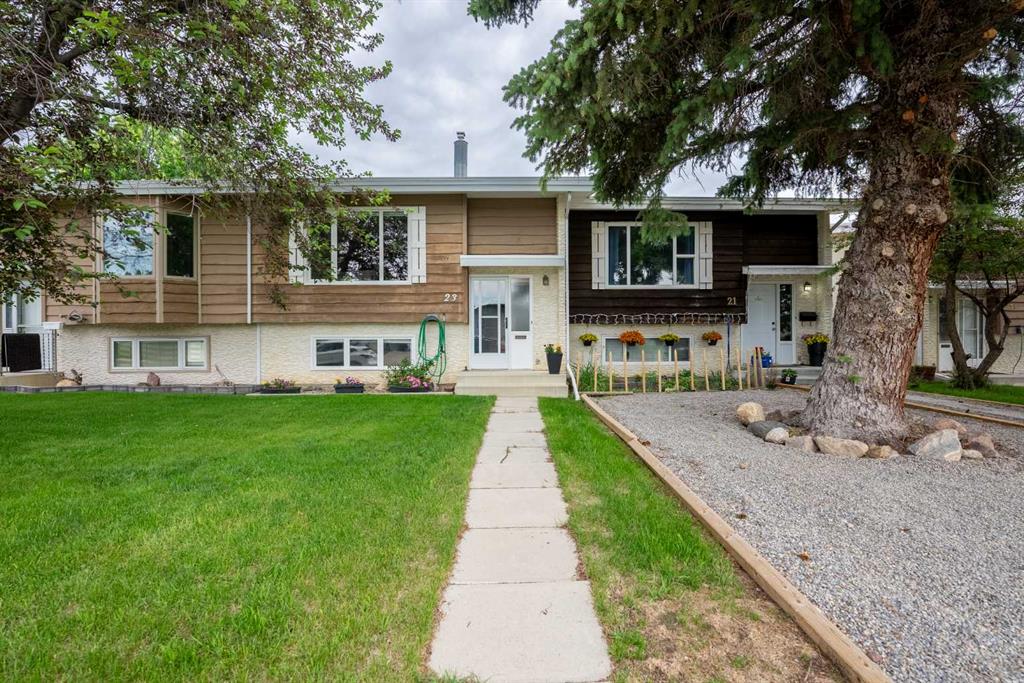 Main View of 23 Selkirk Road W, Varsity Village, Lethbridge, Alberta, T1K 4N4