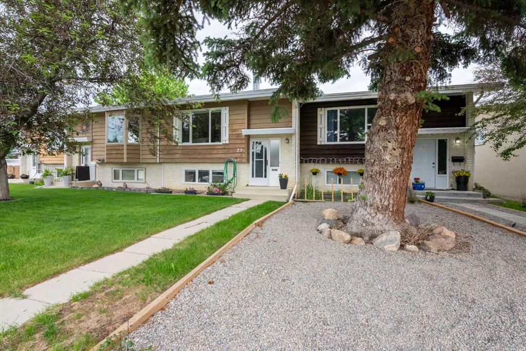 Fourth View of 23 Selkirk Road W, Varsity Village, Lethbridge, Alberta, T1K 4N4