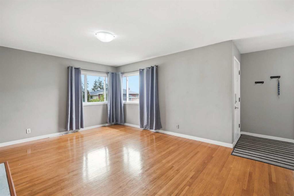 Fifth View of 111 42 Avenue NE, Highland Park, Calgary, Alberta, T2E 2N5