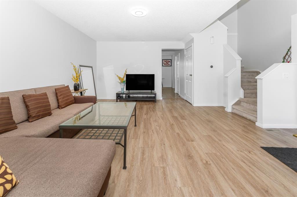 Fifth View of 369 Martinwood Place NE, Martindale, Calgary, Alberta, T3J3H7