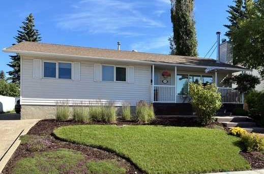 134 Wiltshire Boulevard , A2320410, Alberta,